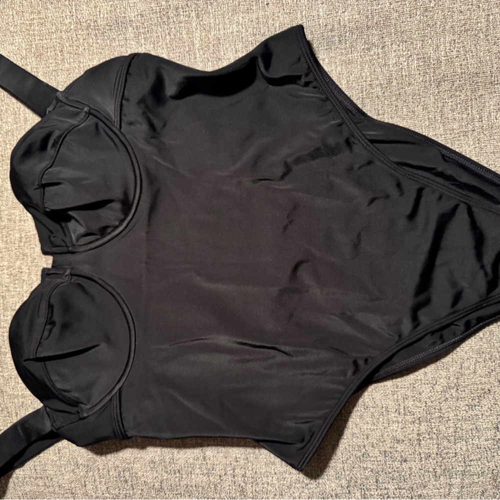 NWT PacSun sexy & cute one piece! With balconette-style bra cups.